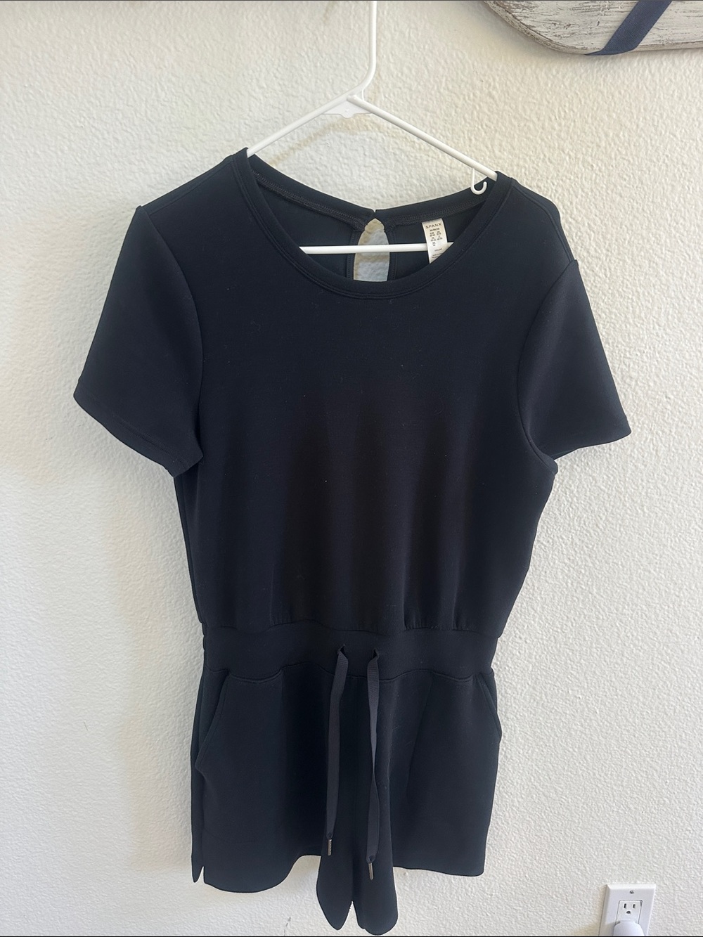 SPANX Black Crewneck Short Sleeve Top